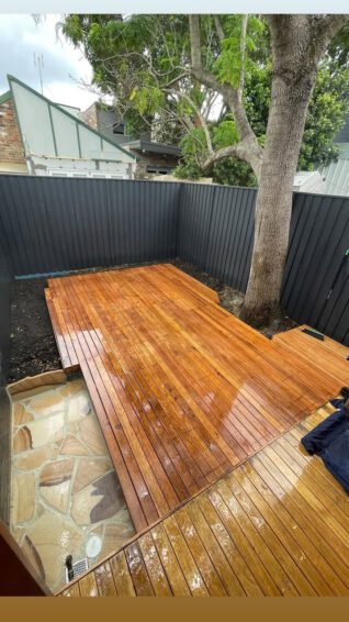 LANDSCAPE COSNTRUCTION